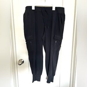 Women’s cargo joggers